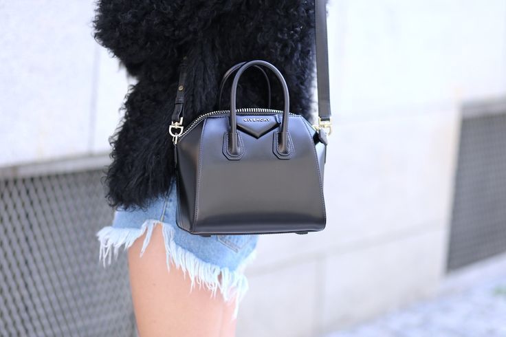 givenchy antigona mini bag