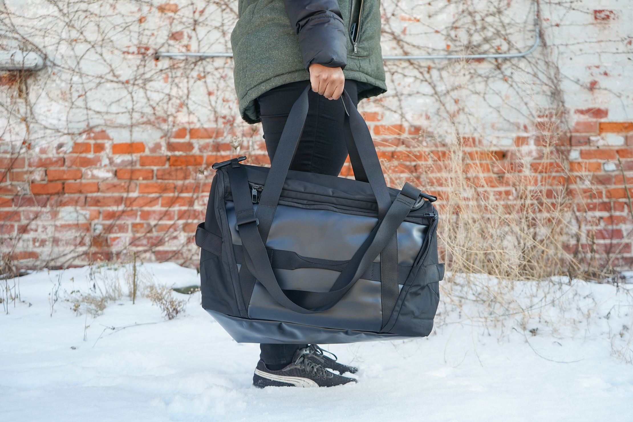 lululemon more miles duffel