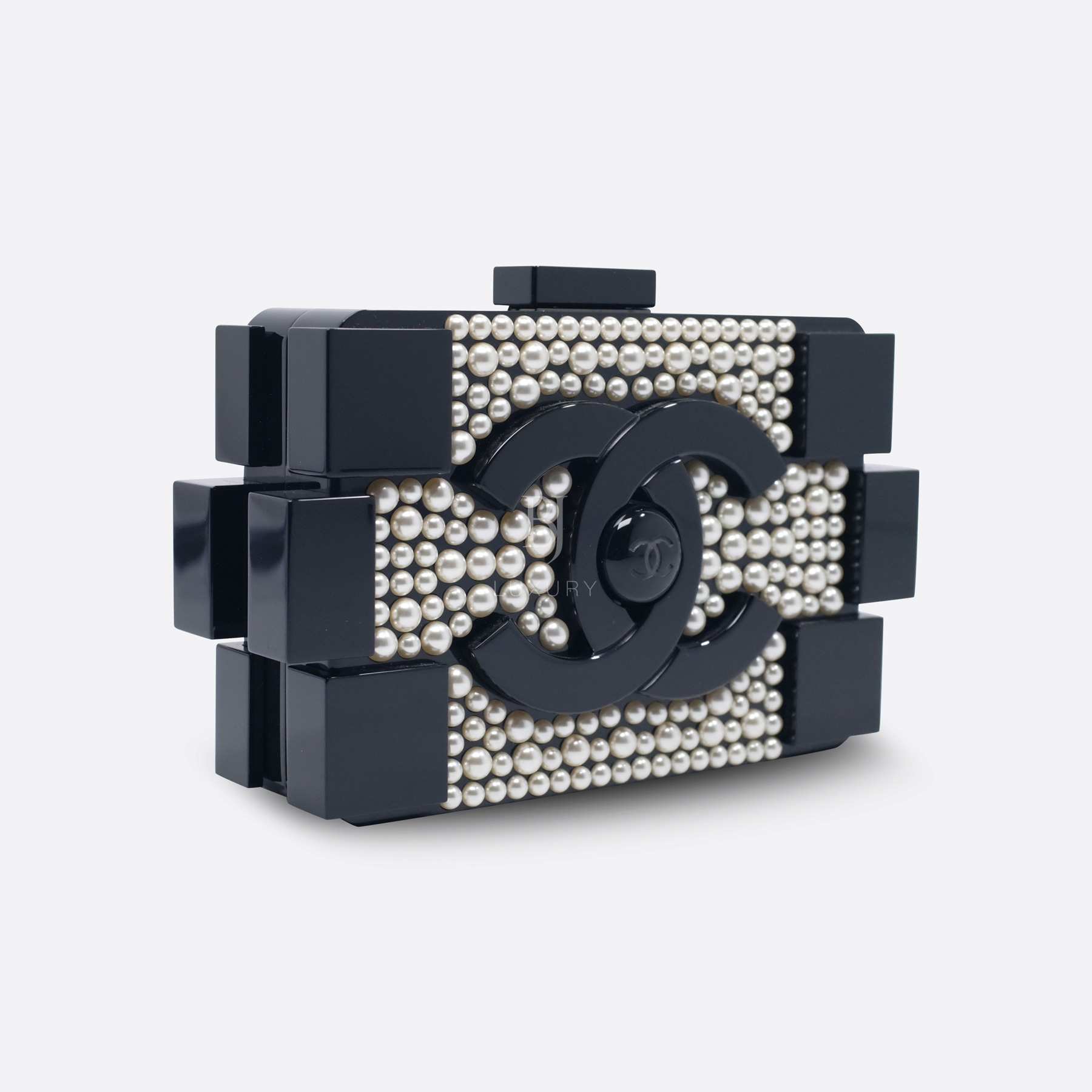 chanel pearl lego clutch