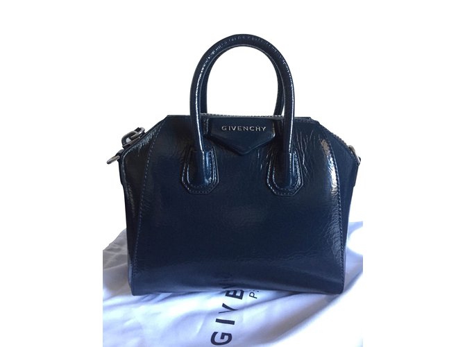 givenchy antigona mini