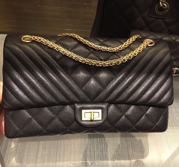 chanel reissue 2.55 flap